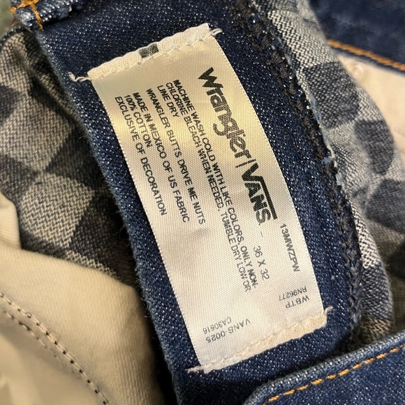 Men’s Wrangler x Vans Jeans - Picture 3 of 3
